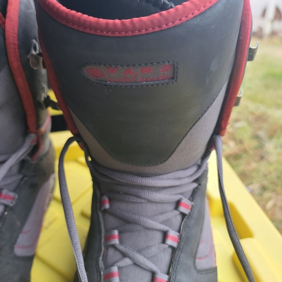 SOLD! Vans World Traveler Men's Snowboard Boots Size 13 - Picture 3 of 8